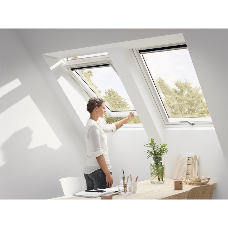 Okno dachowe VELUX GLU 0061B FK06 66x118  cm dolne otwieranie, pakiet 3-szybowy