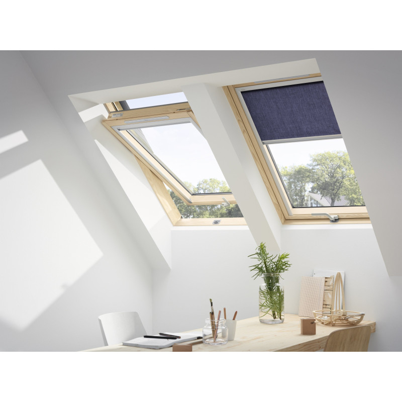 Okno dachowe VELUX GLL 1061B MK08 78x140 cm dolne otwieranie, pakiet 3-szybowy, drewniane